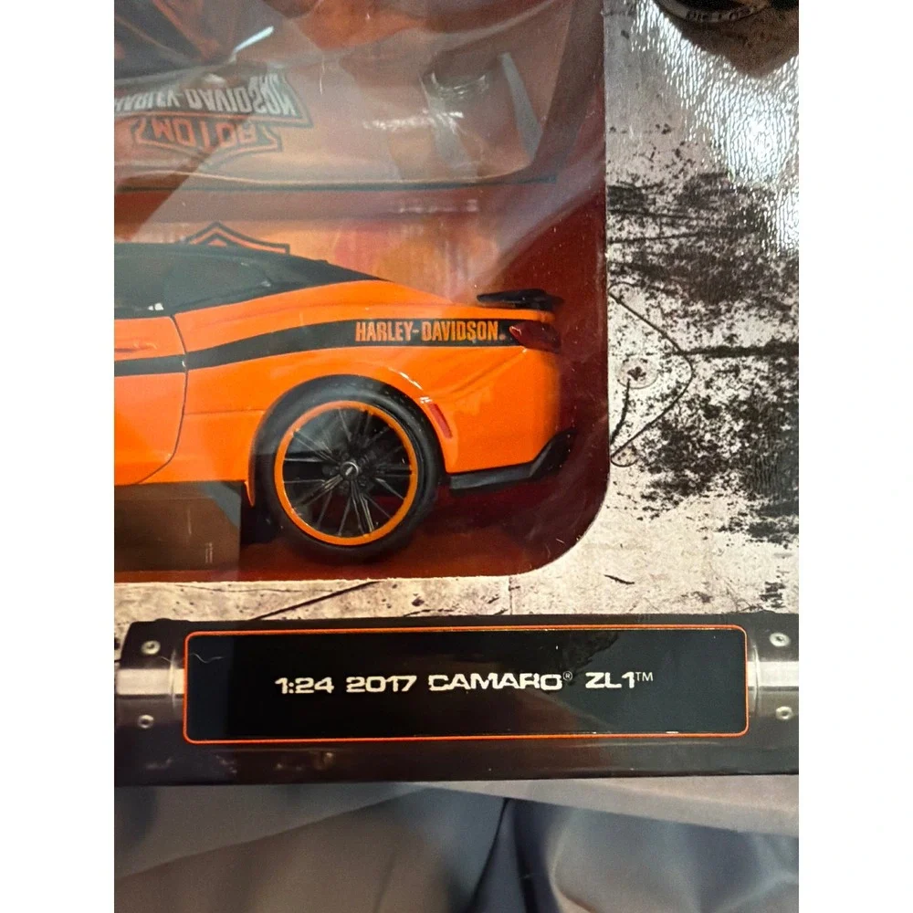 Maisto Harley-Davidson 2017 Camaro ZL1 1:24 Diecast Model Orange Black 32271